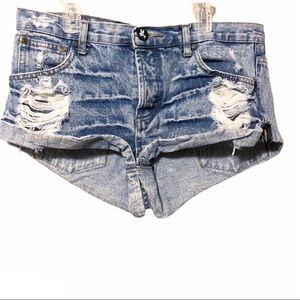 !Sale! One Teaspoon distressed cut off shorts size 27